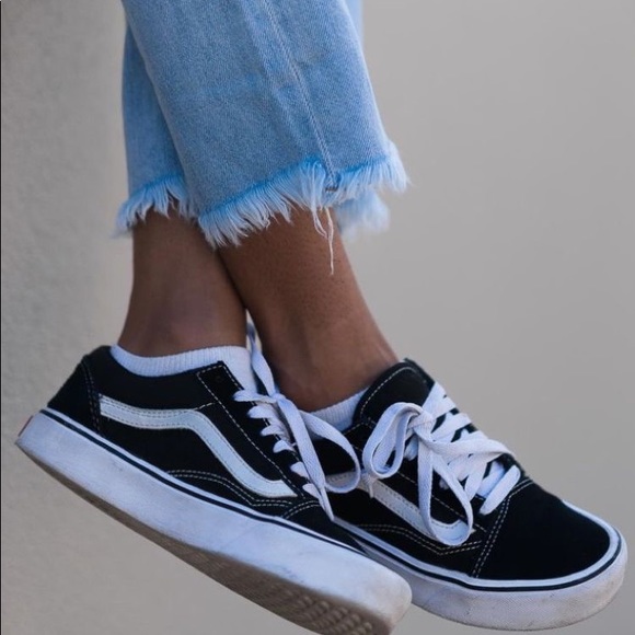 vans old skool black and white size 6